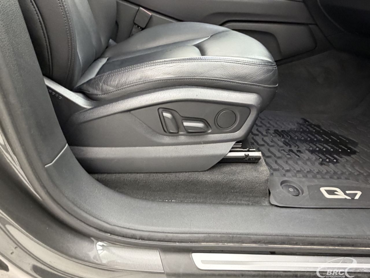 Audi Q7 | 5