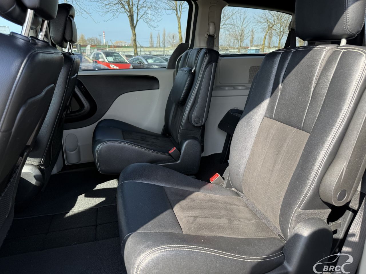 Dodge Grand Caravan | 7