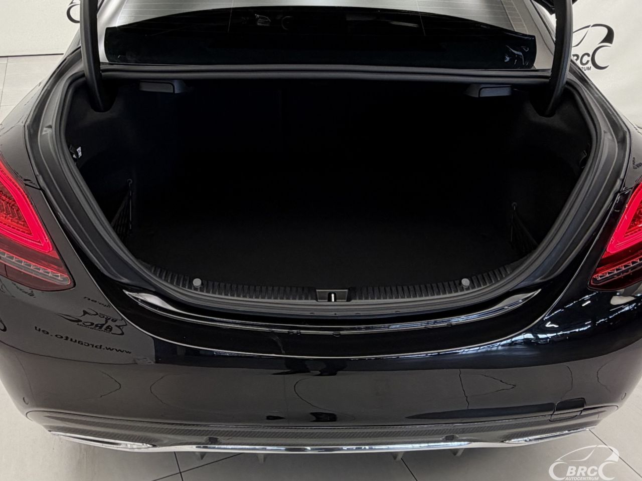 Mercedes-Benz C220 | 49