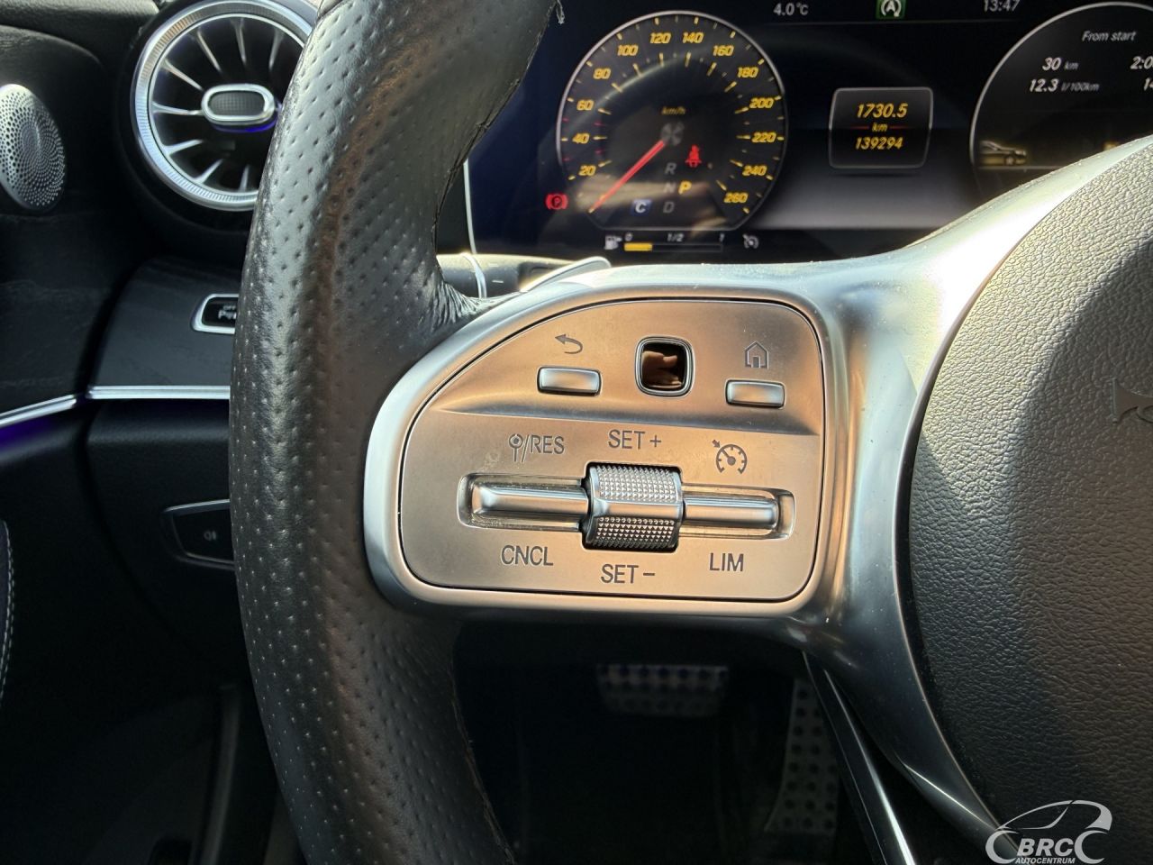 Mercedes-Benz E350 | 18