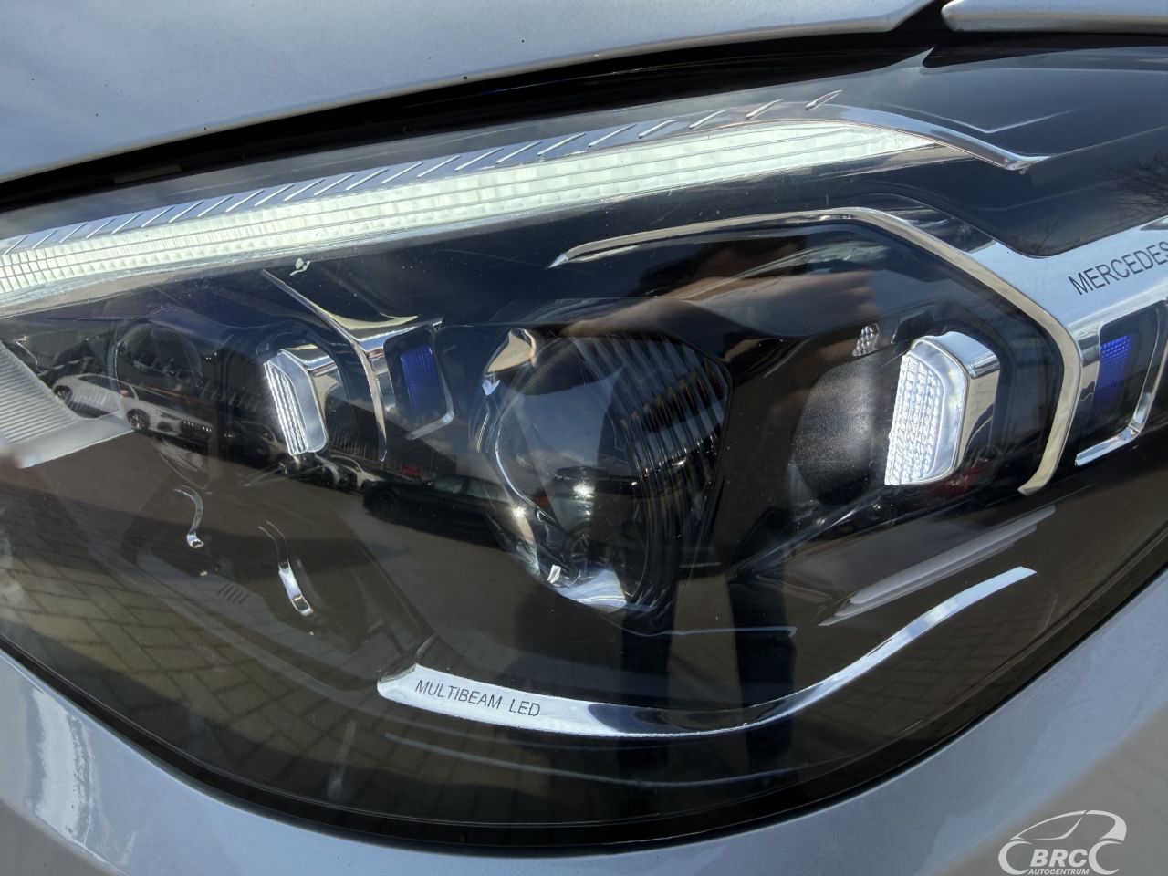 Mercedes-Benz E350 | 38