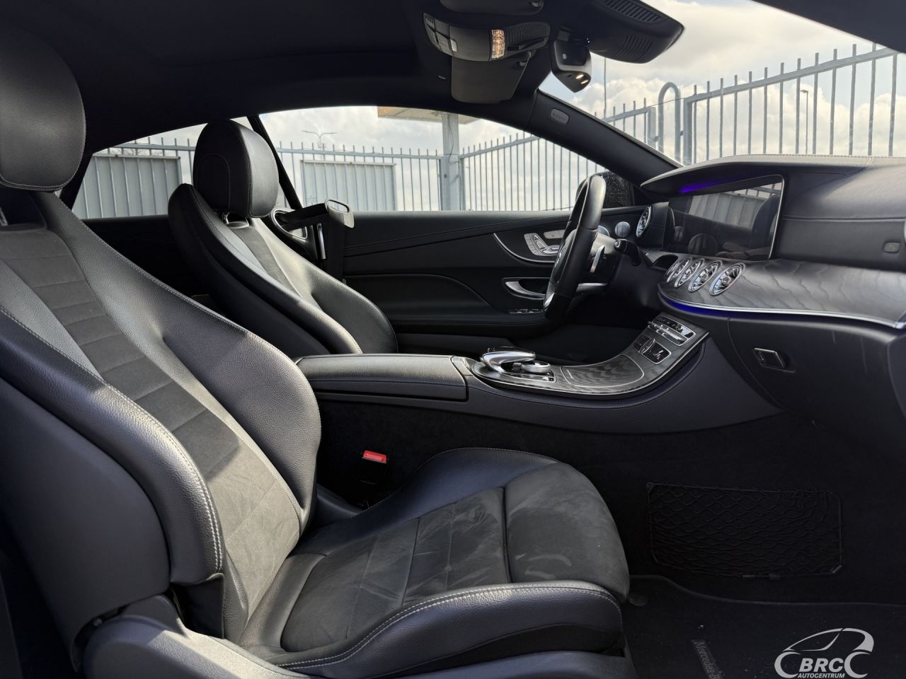 Mercedes-Benz E350 | 6