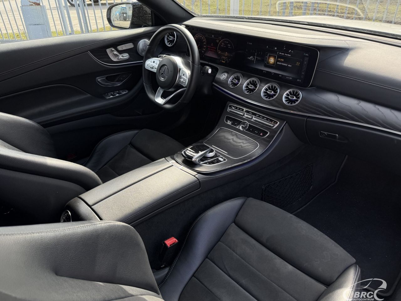 Mercedes-Benz E350 | 5