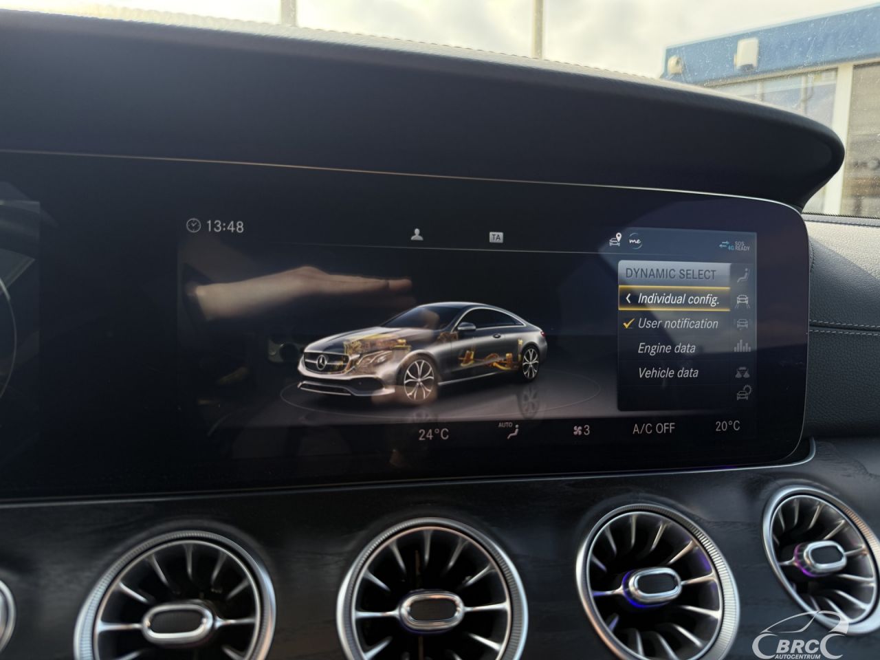 Mercedes-Benz E350 | 26