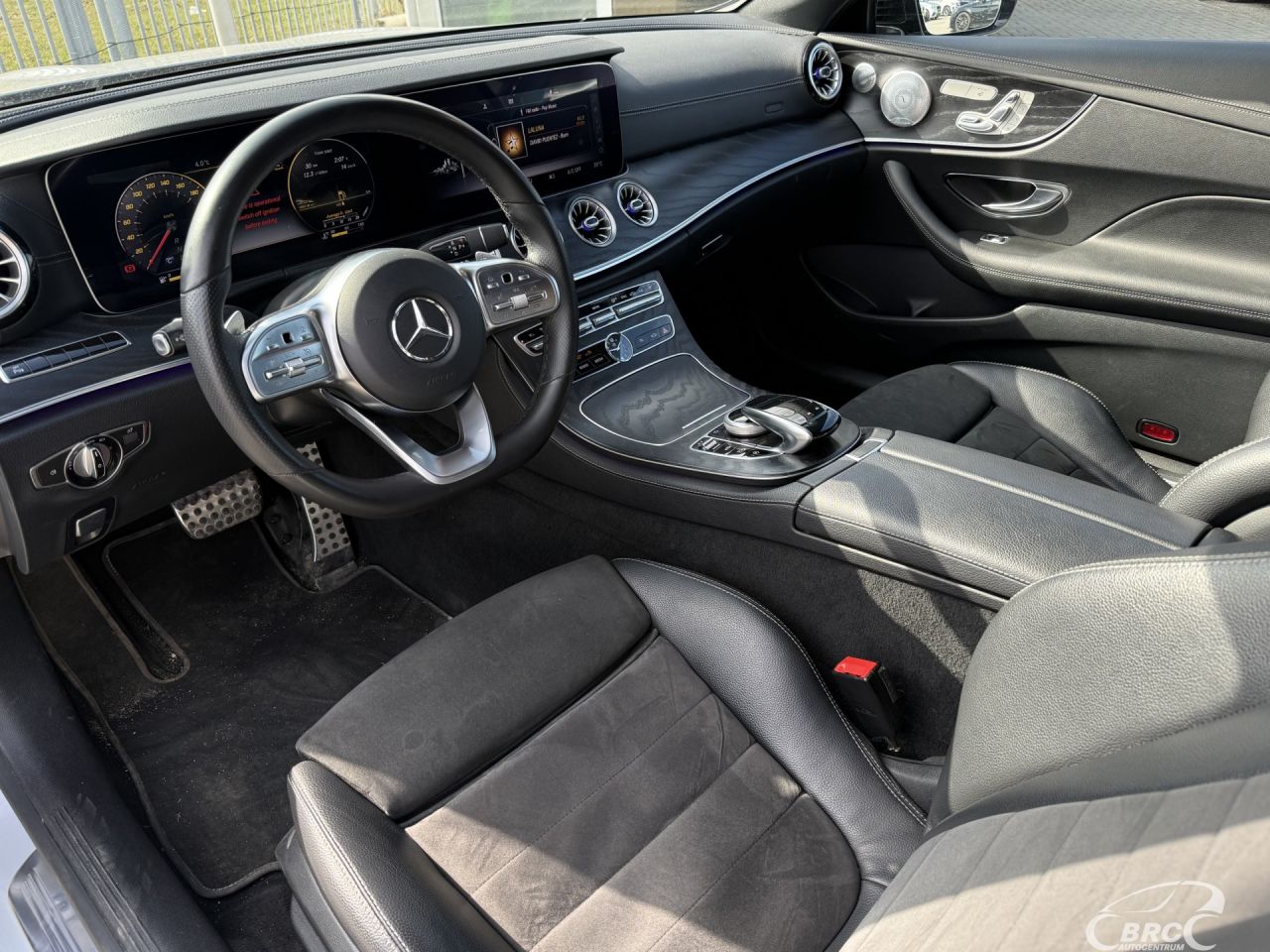 Mercedes-Benz E350 | 13