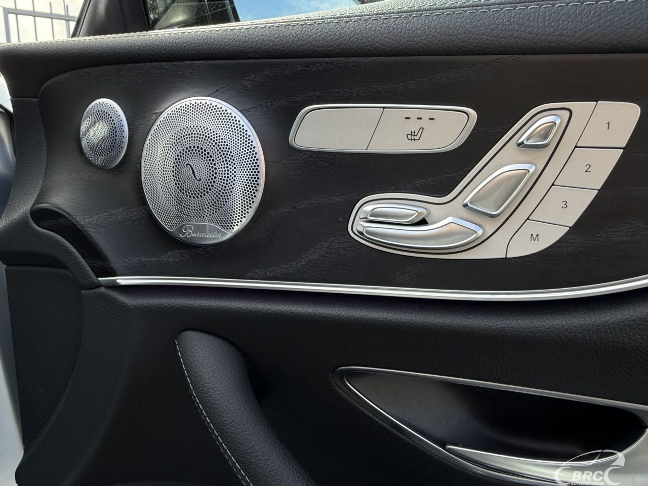 Mercedes-Benz E350 | 4