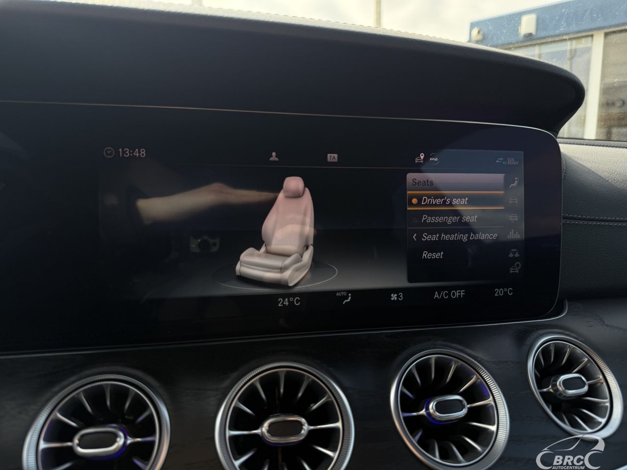 Mercedes-Benz E350 | 27