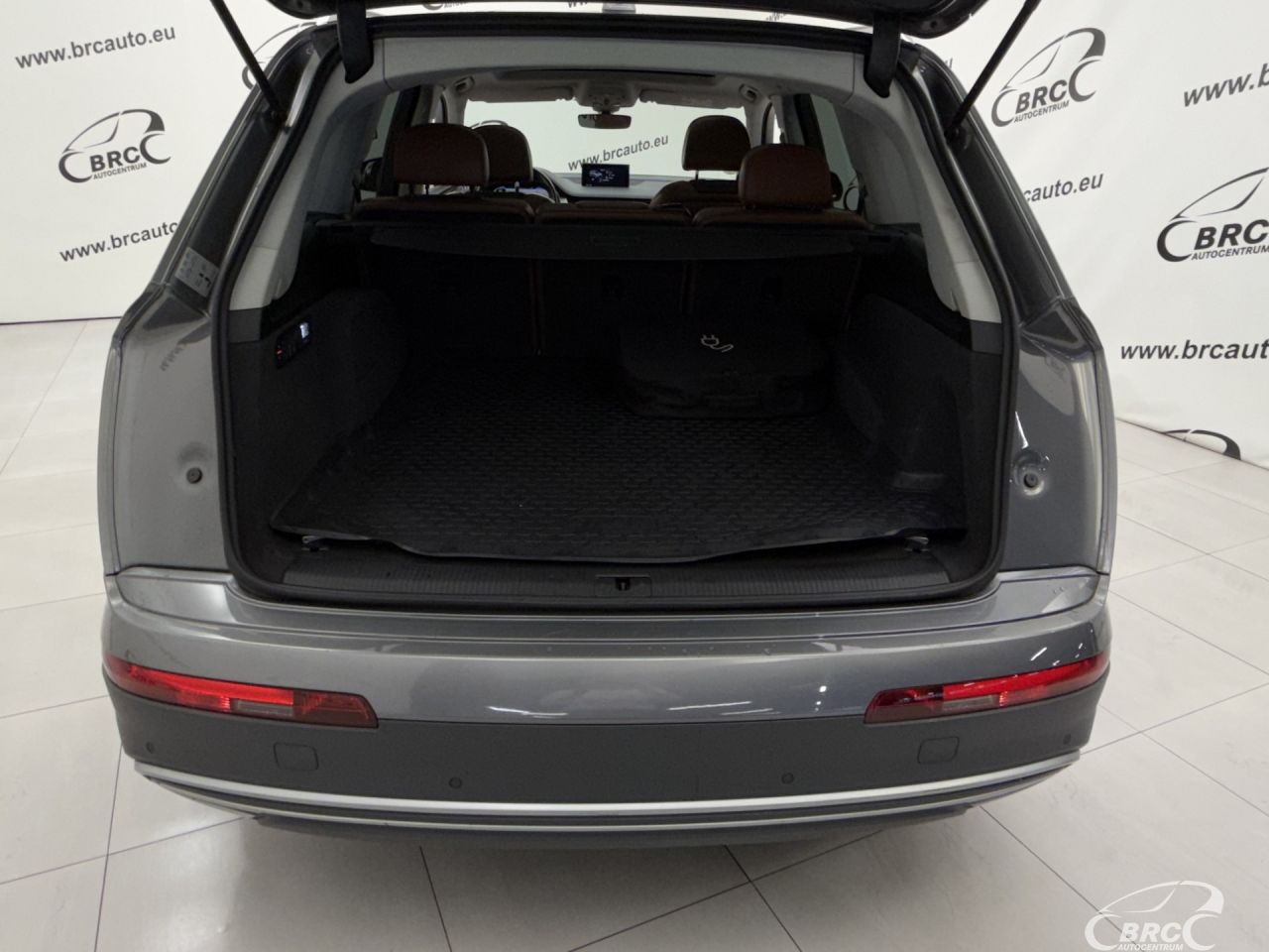 Audi Q7 | 47