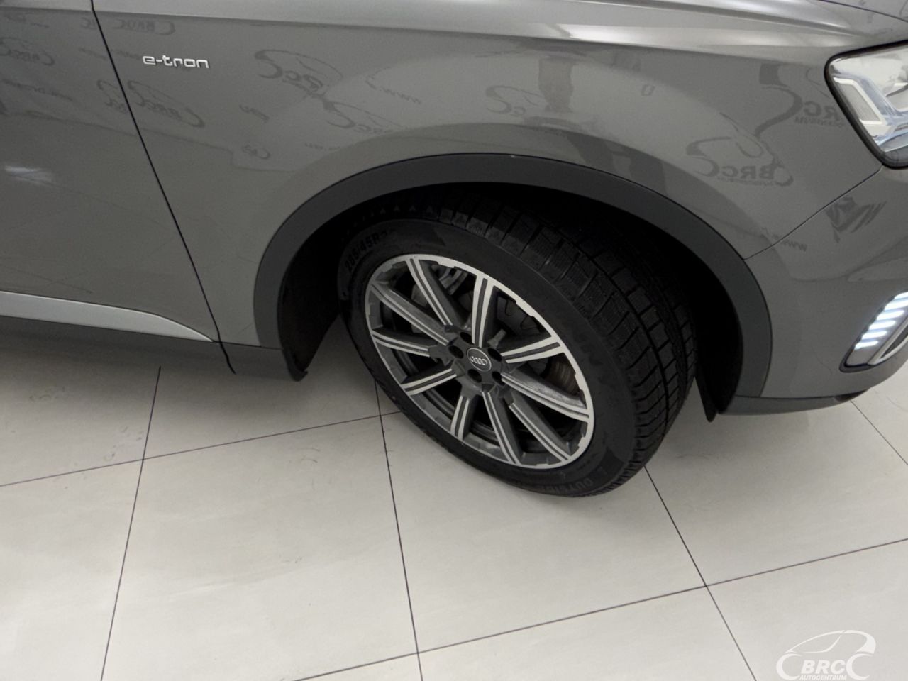 Audi Q7 | 45