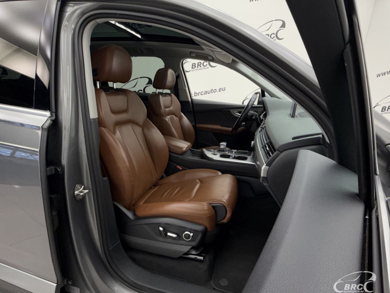 Audi Q7 | 5