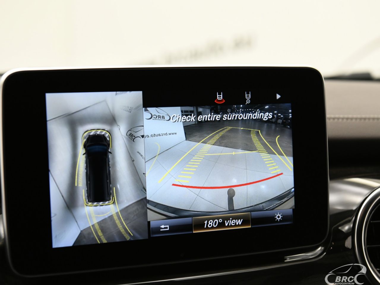 Mercedes-Benz V250 | 23