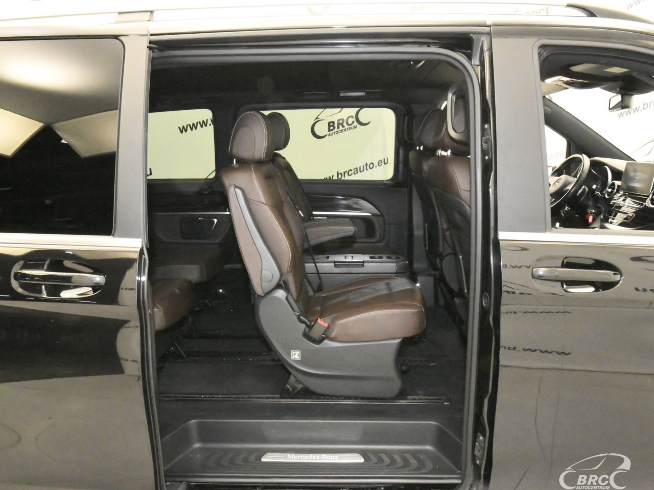 Mercedes-Benz V250 | 7