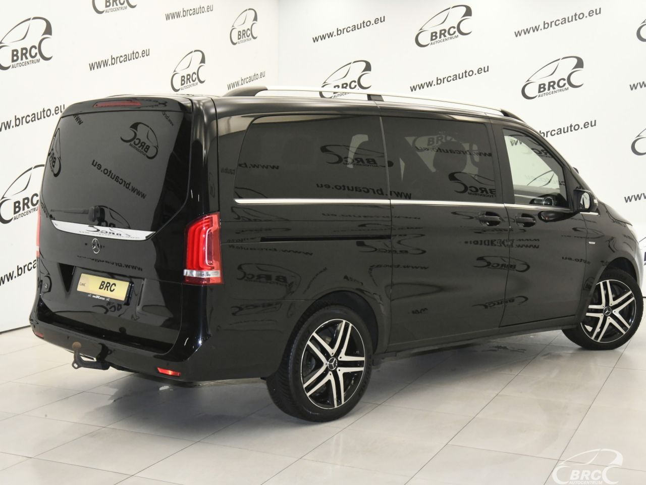 Mercedes-Benz V250 | 1