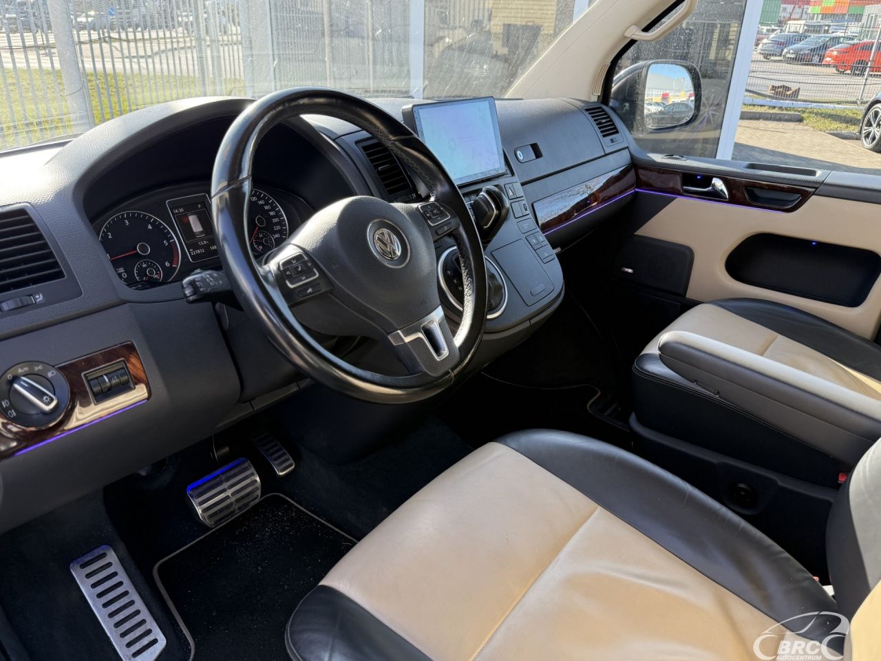 Volkswagen Multivan | 16