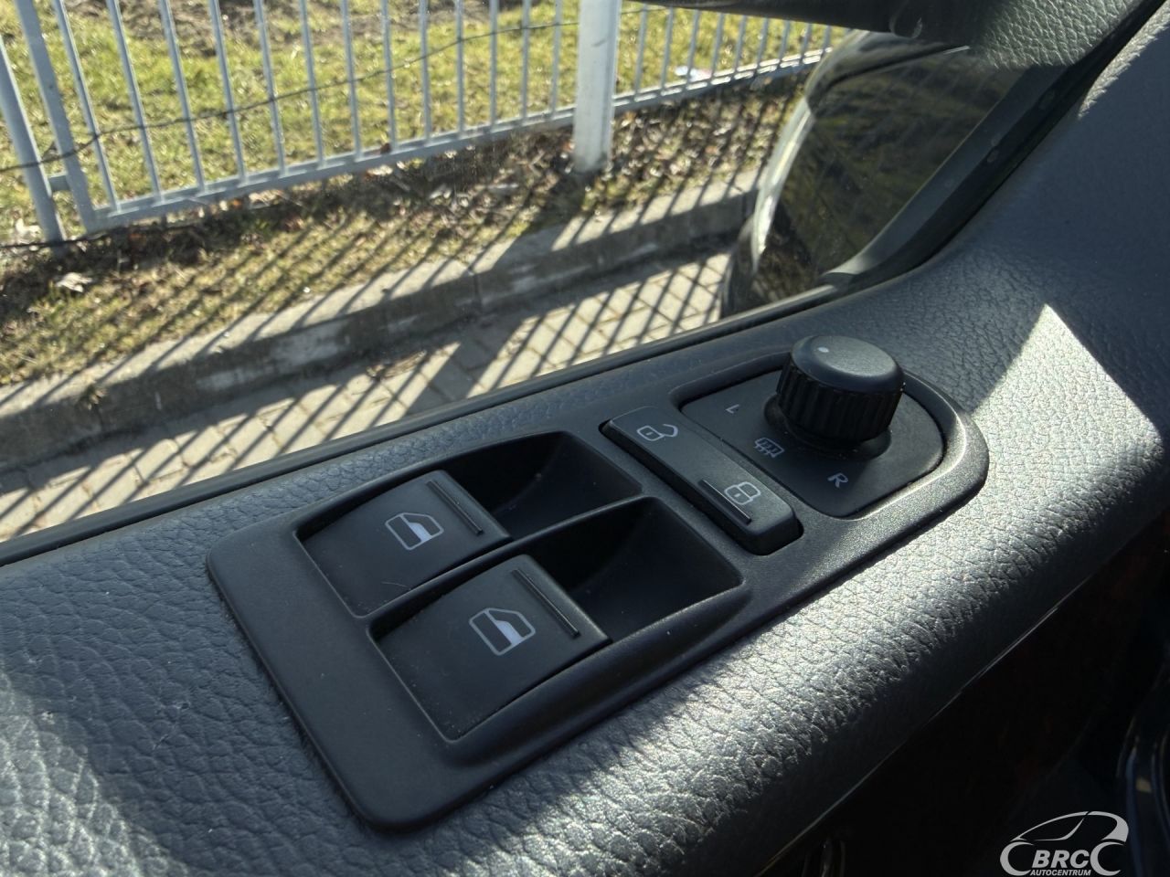 Volkswagen Multivan | 25