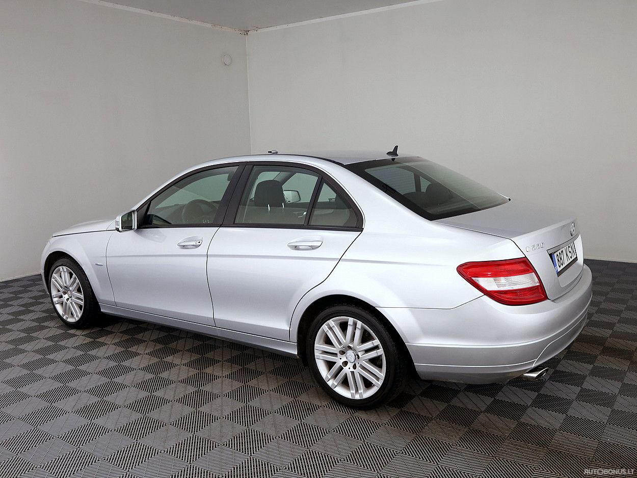 Mercedes-Benz C220 | 3