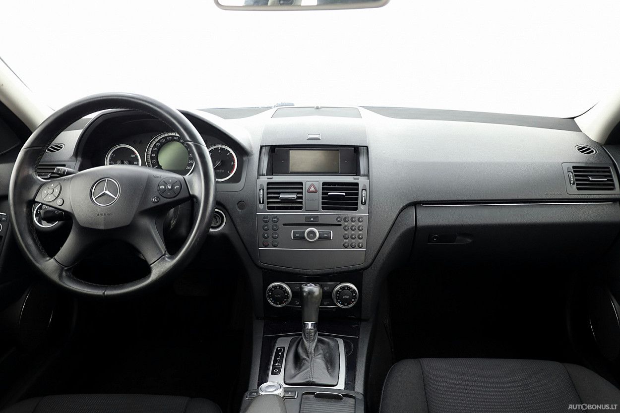 Mercedes-Benz C220 | 4