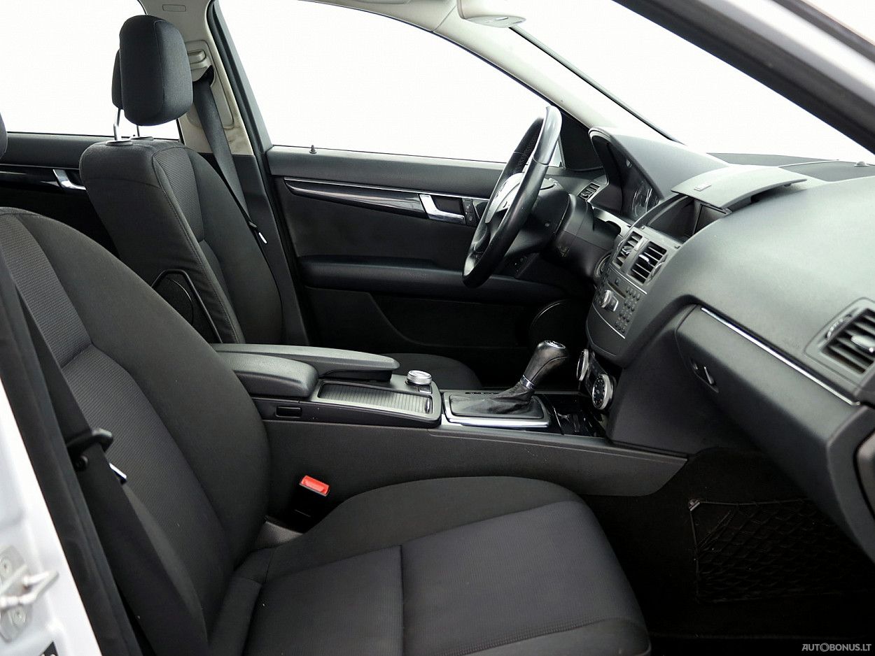 Mercedes-Benz C220 | 5