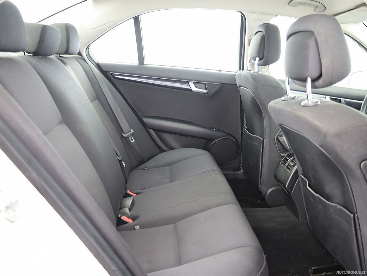 Mercedes-Benz C220 | 6