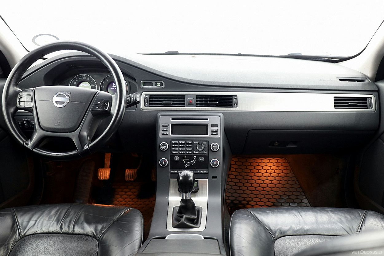 Volvo V70 | 4