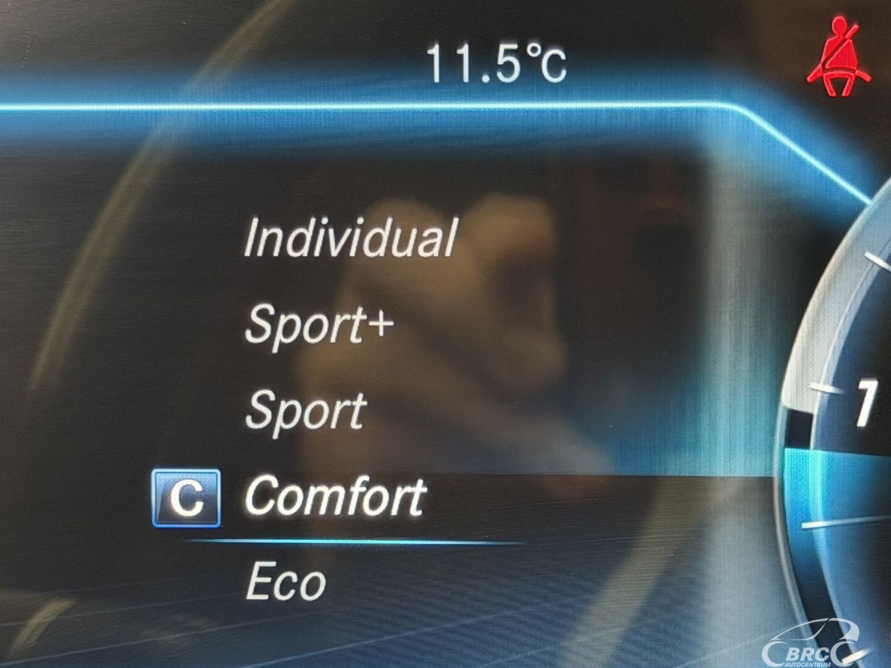 Mercedes-Benz E220 | 47