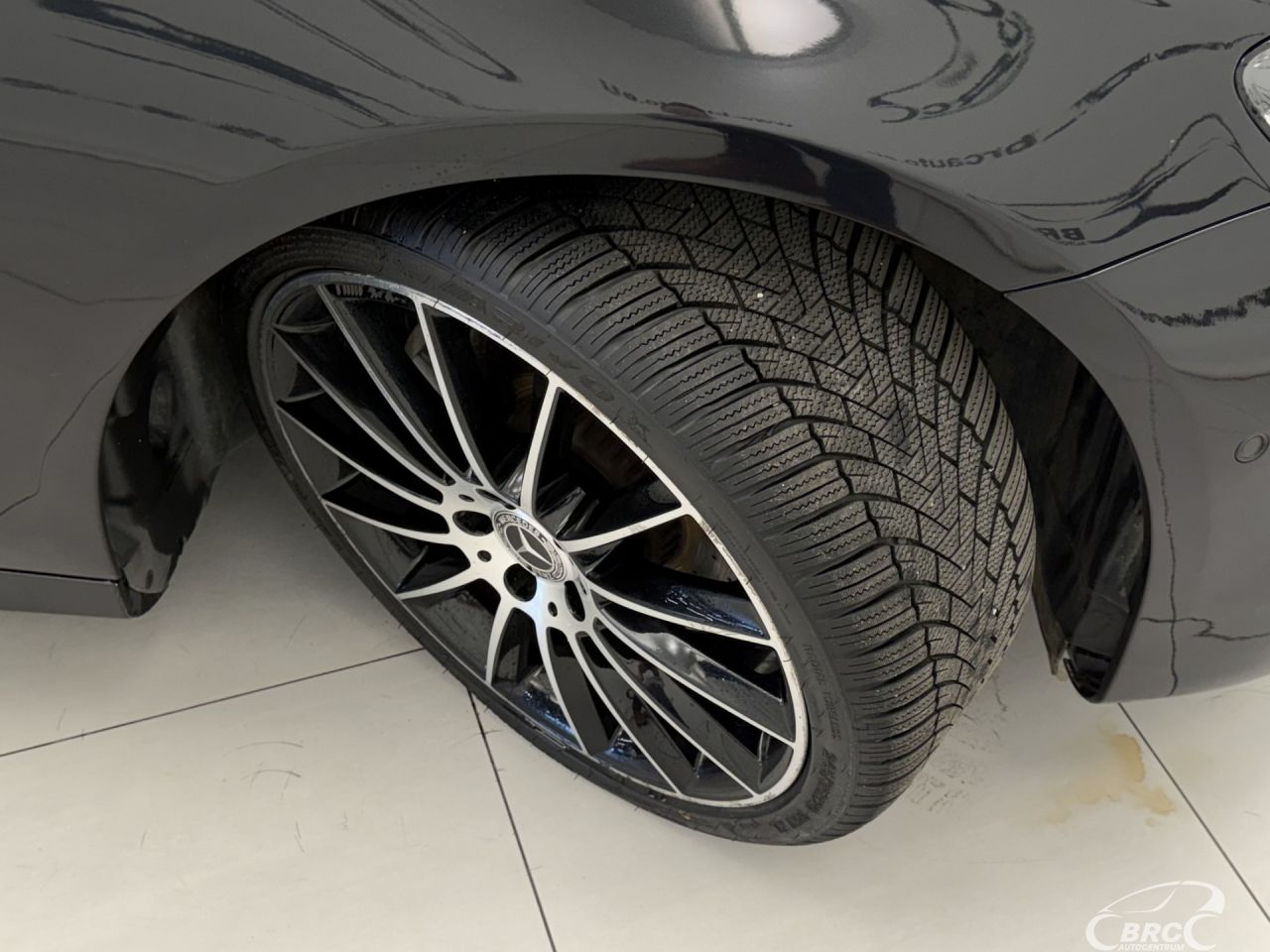 Mercedes-Benz E220 | 48