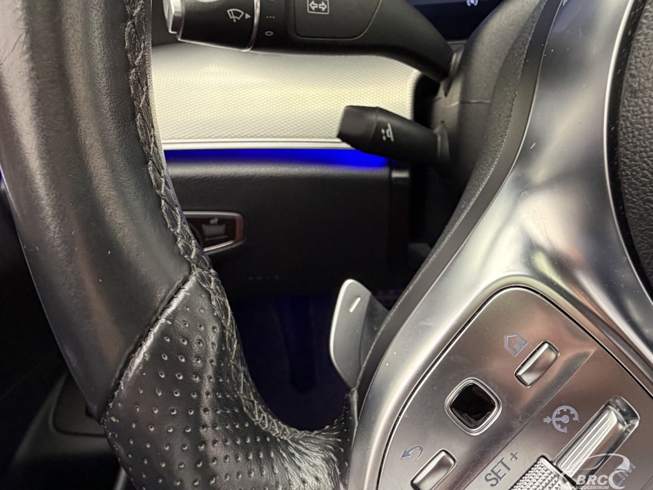 Mercedes-Benz E220 | 32