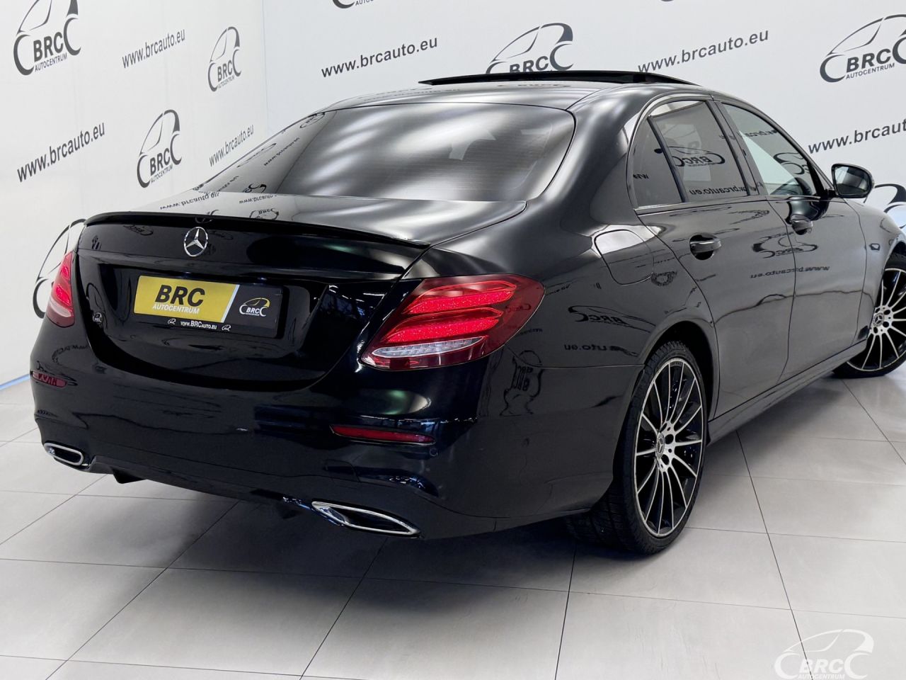 Mercedes-Benz E220 | 52