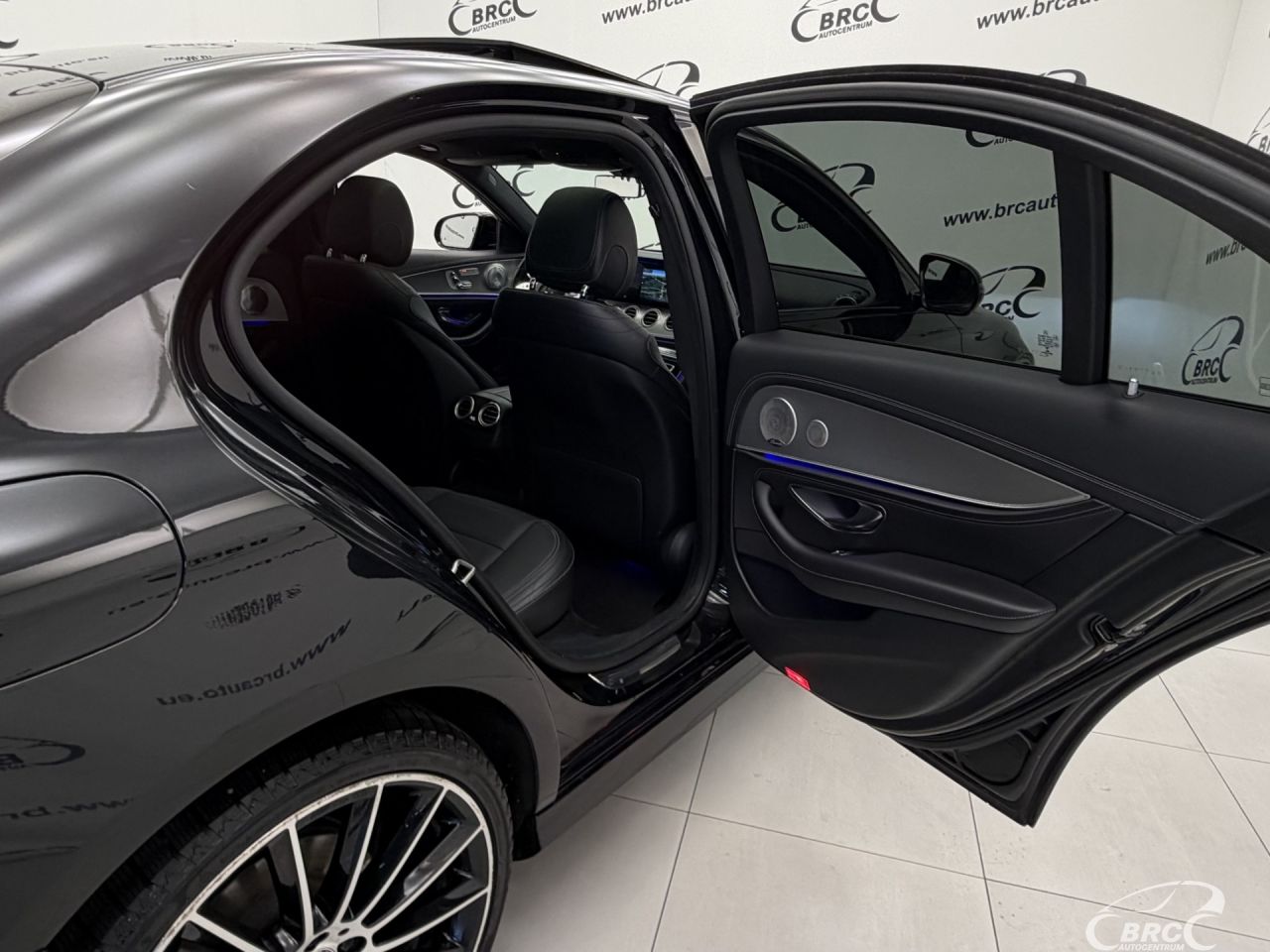 Mercedes-Benz E220 | 12