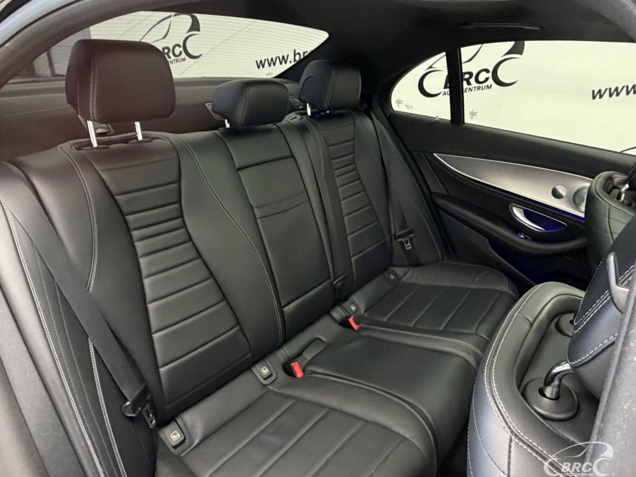 Mercedes-Benz E220 | 11