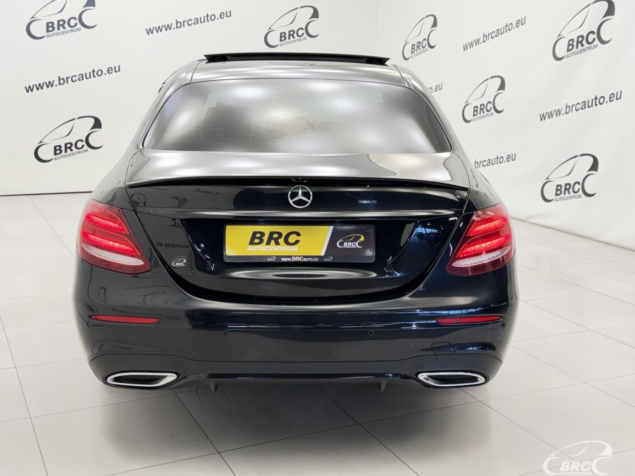 Mercedes-Benz E220 | 54