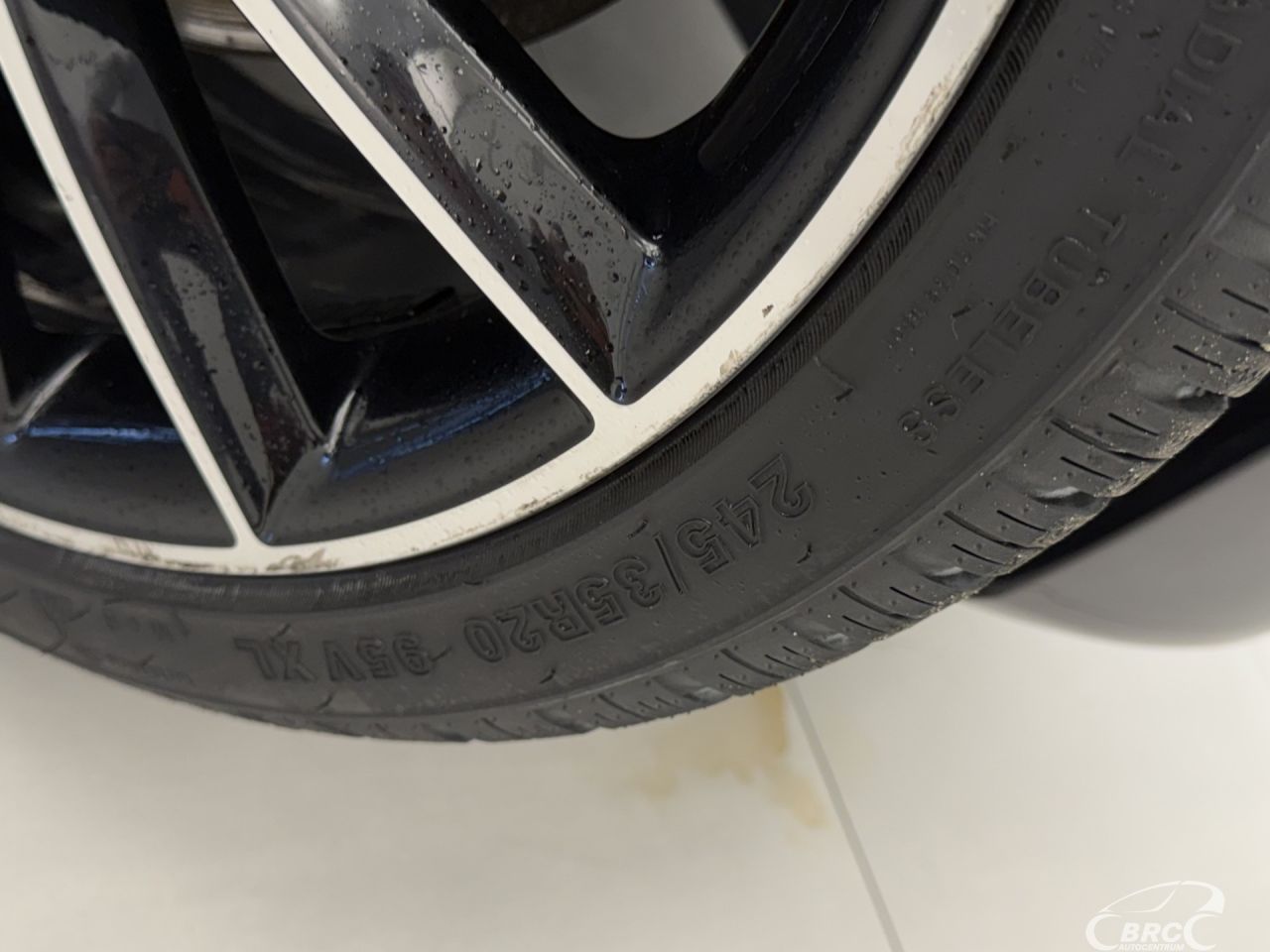 Mercedes-Benz E220 | 49