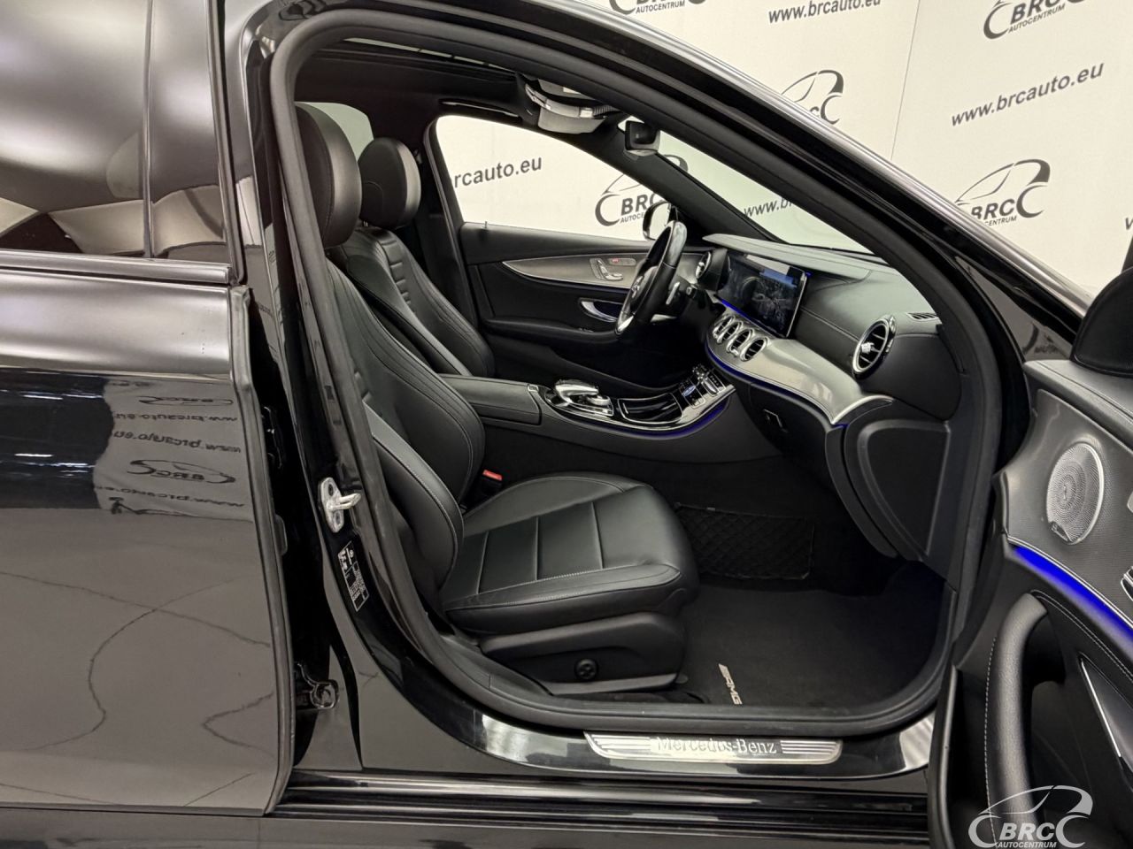 Mercedes-Benz E220 | 3