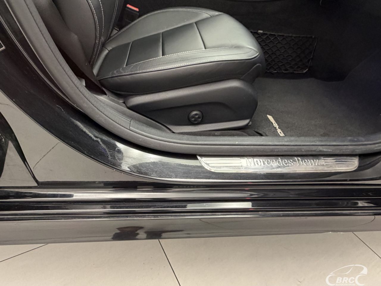 Mercedes-Benz E220 | 5