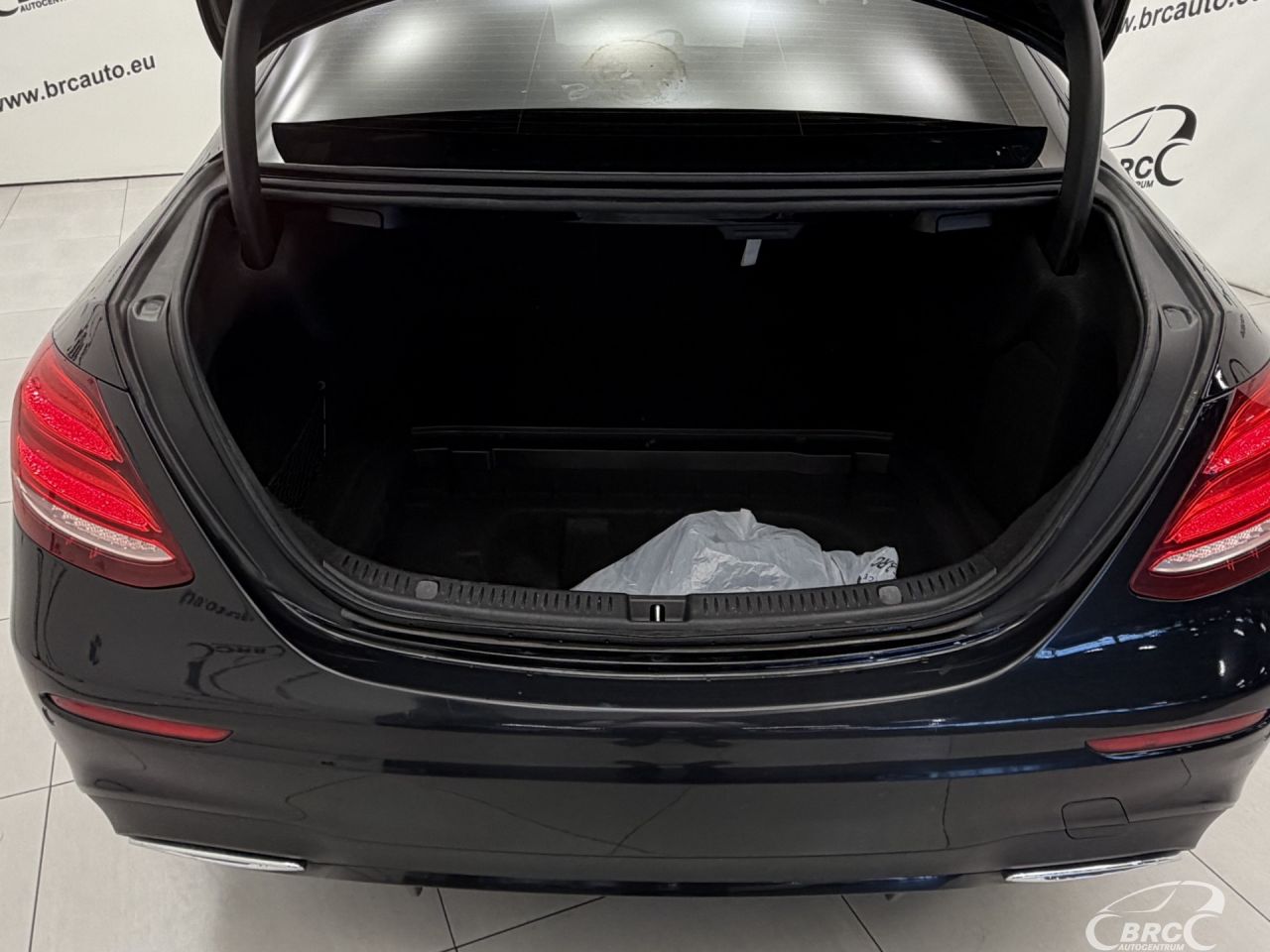 Mercedes-Benz E220 | 50