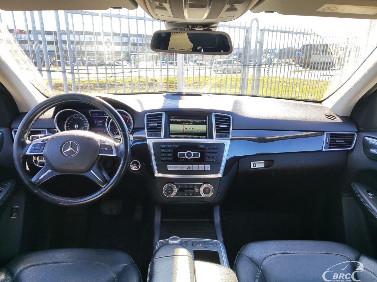 Mercedes-Benz ML350 | 3