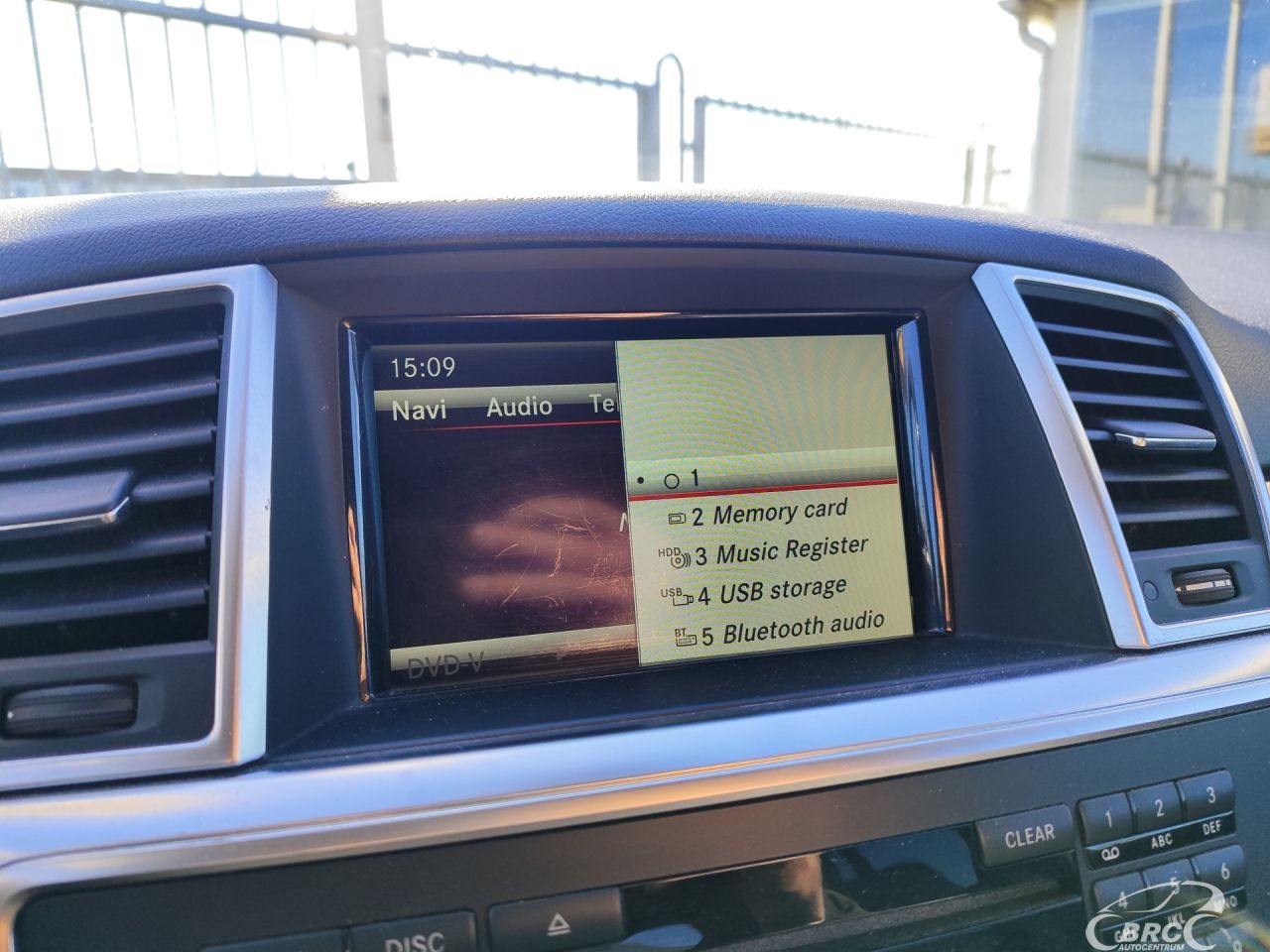 Mercedes-Benz ML350 | 42