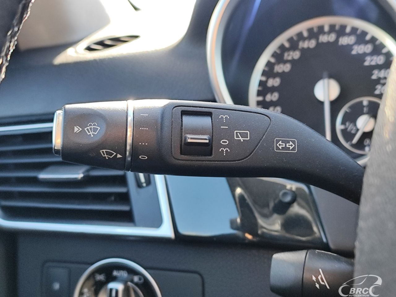 Mercedes-Benz ML350 | 30