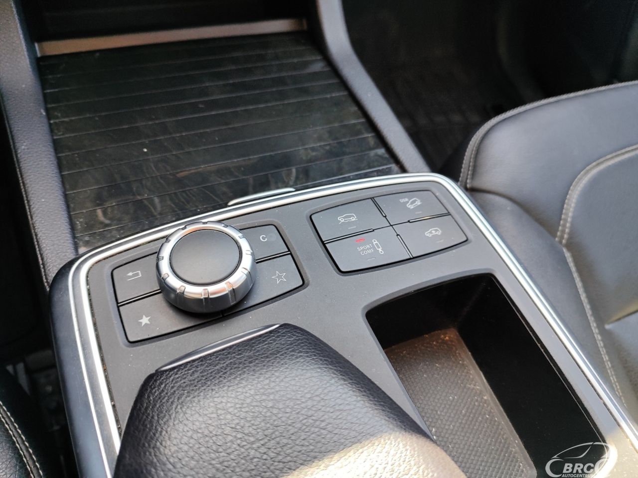 Mercedes-Benz ML350 | 33