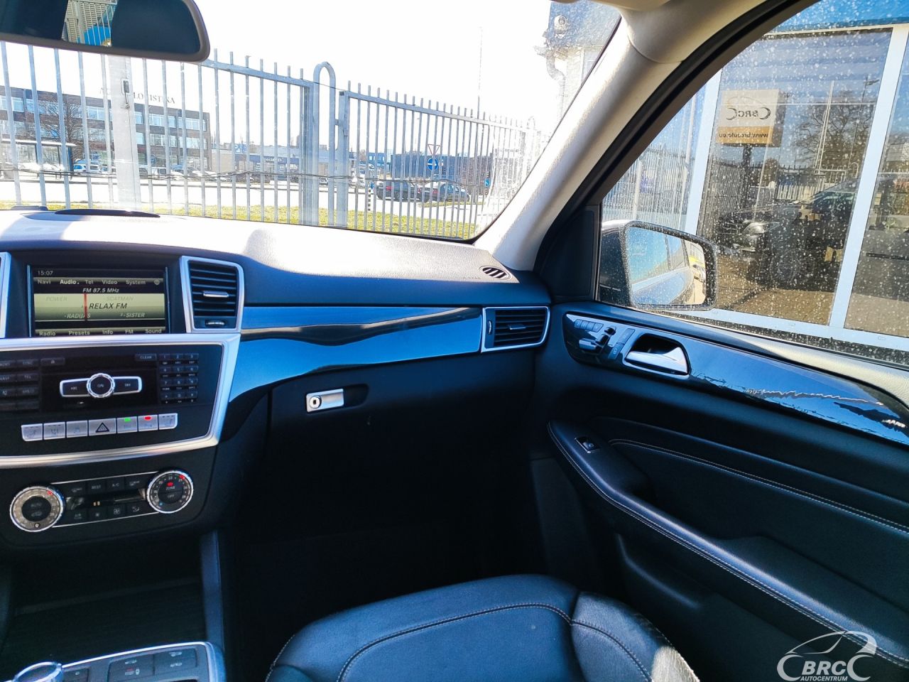 Mercedes-Benz ML350 | 4