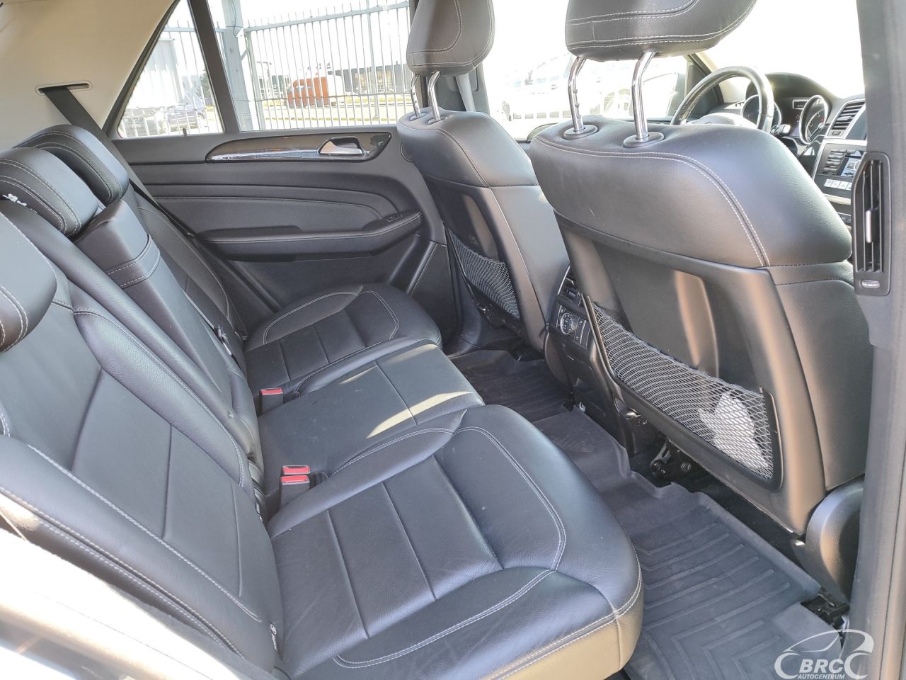 Mercedes-Benz ML350 | 10