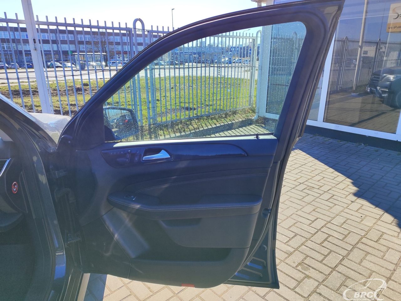 Mercedes-Benz ML350 | 46