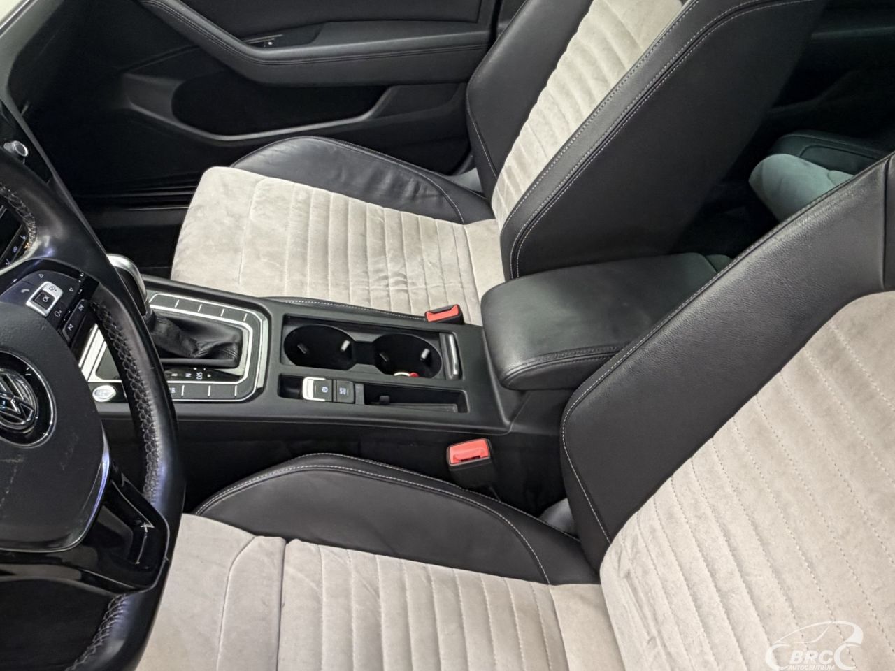 Volkswagen Passat | 25