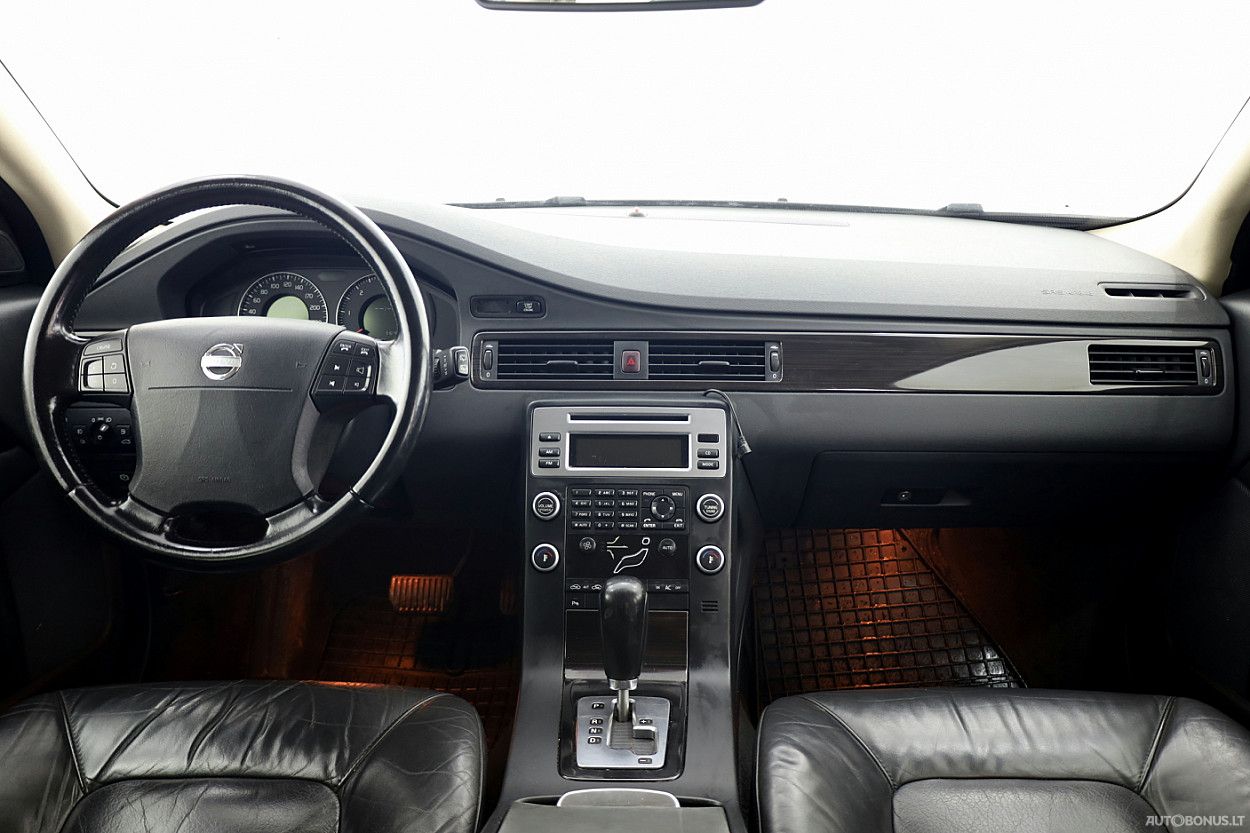Volvo V70 | 4