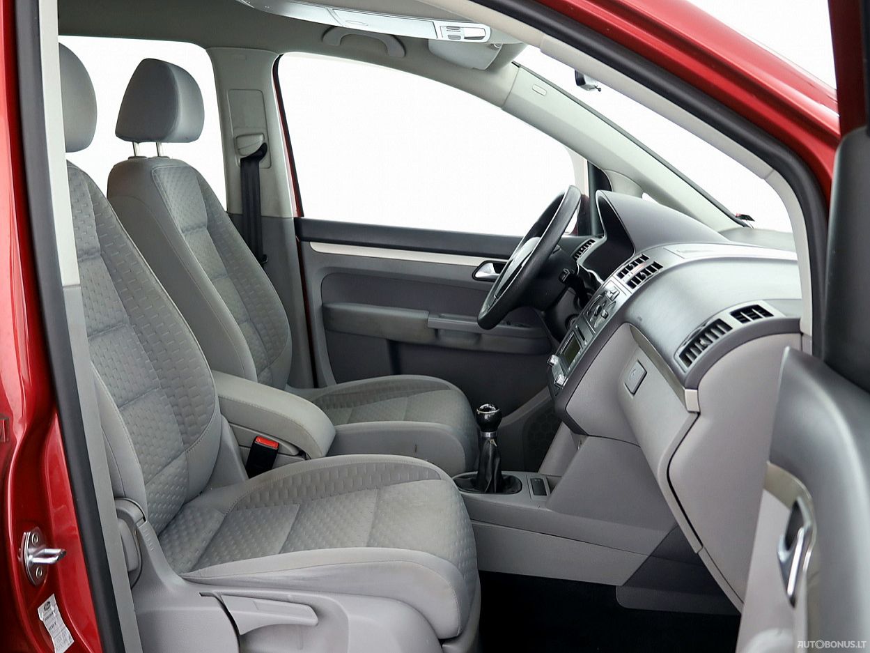 Volkswagen Touran | 5