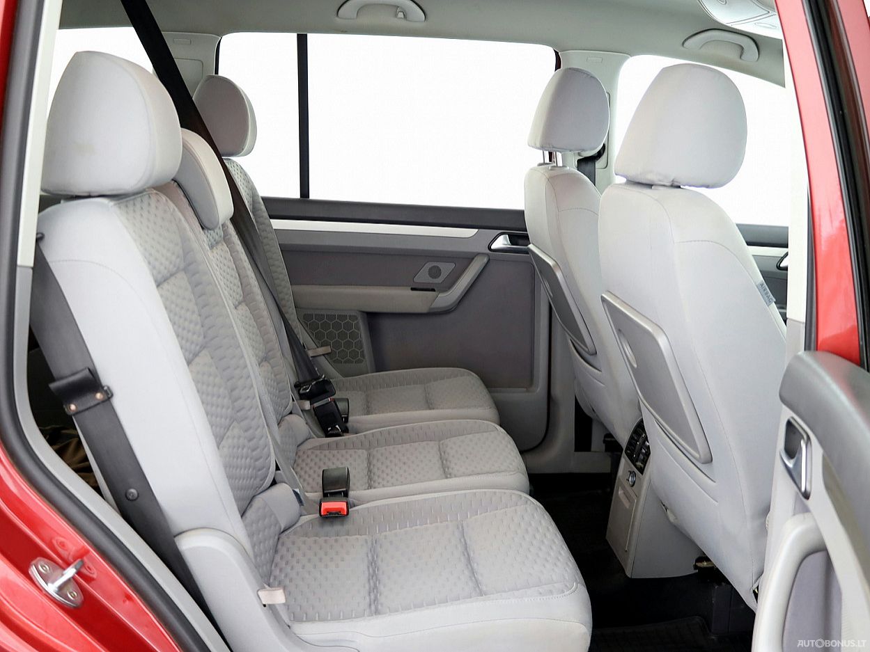 Volkswagen Touran | 6