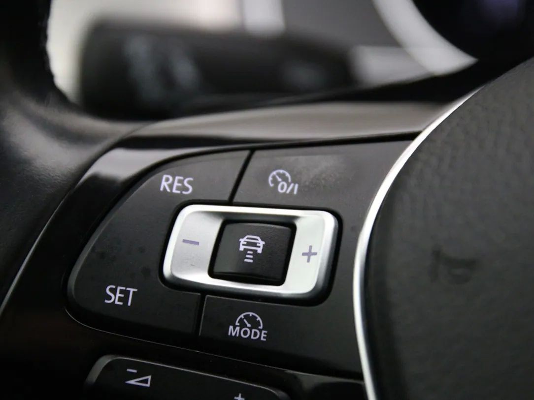 Volkswagen Passat | 28