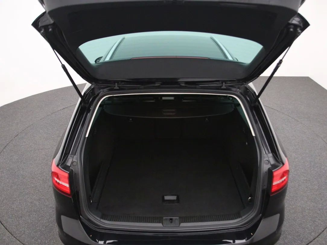 Volkswagen Passat | 32