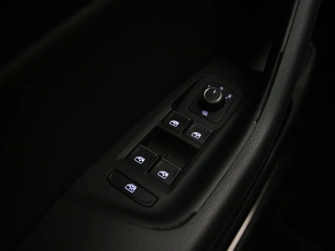 Volkswagen Passat | 24