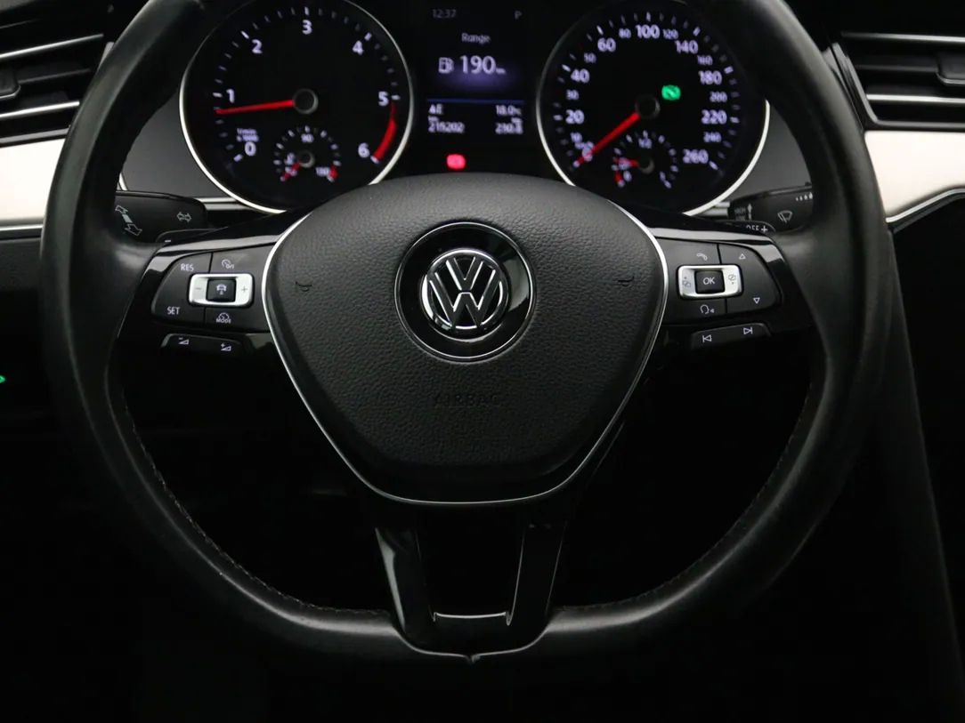 Volkswagen Passat | 17